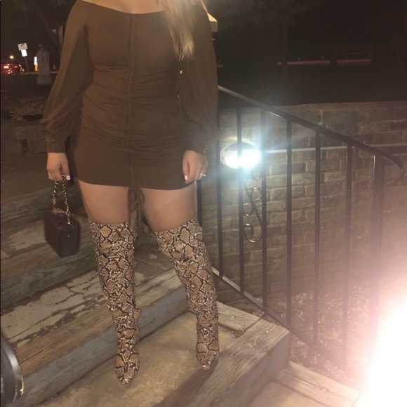 Thigh high snake skin - Picture 4 of 4